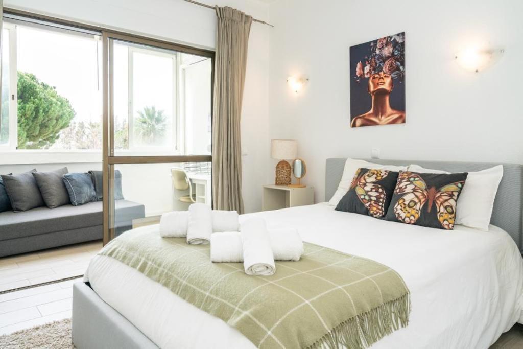 Spacious 1 Bed In Vilamoura, Fast Wifi & Pool Quarteira Buitenkant foto
