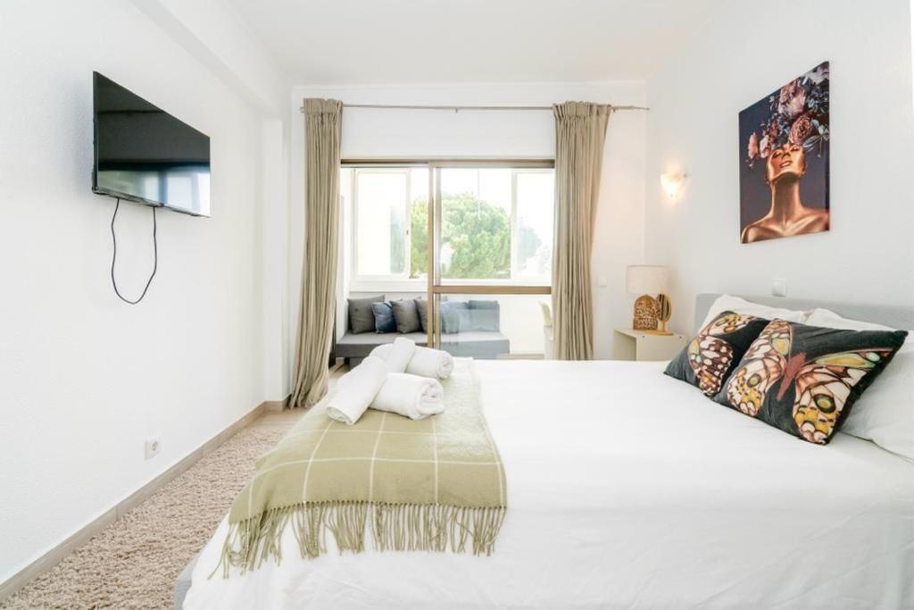 Spacious 1 Bed In Vilamoura, Fast Wifi & Pool Quarteira Buitenkant foto